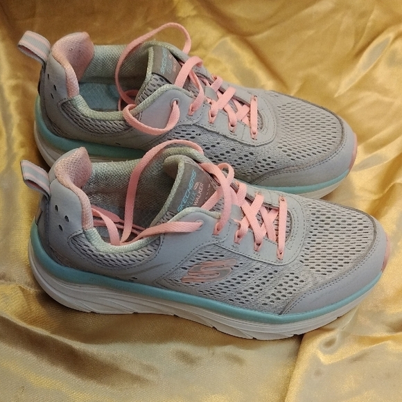 Skechers Blue and Pink Sneakers with Breathable Mesh - Picture 3 of 7